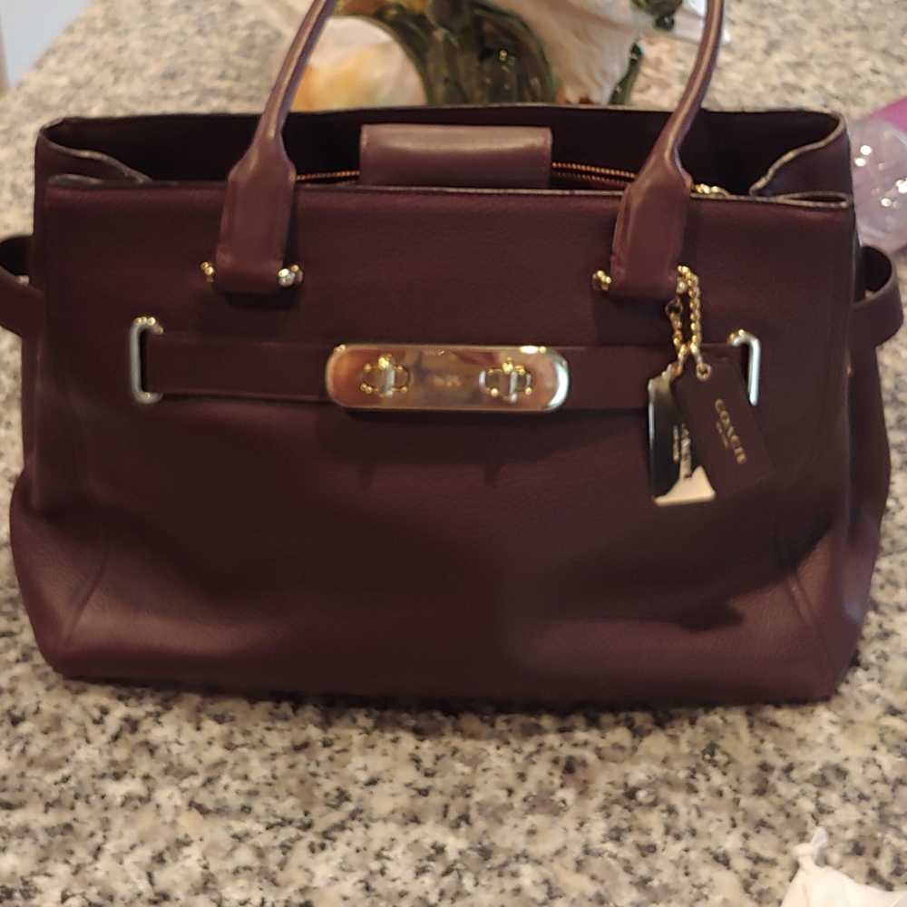 Coach luxury chocolate leather bag